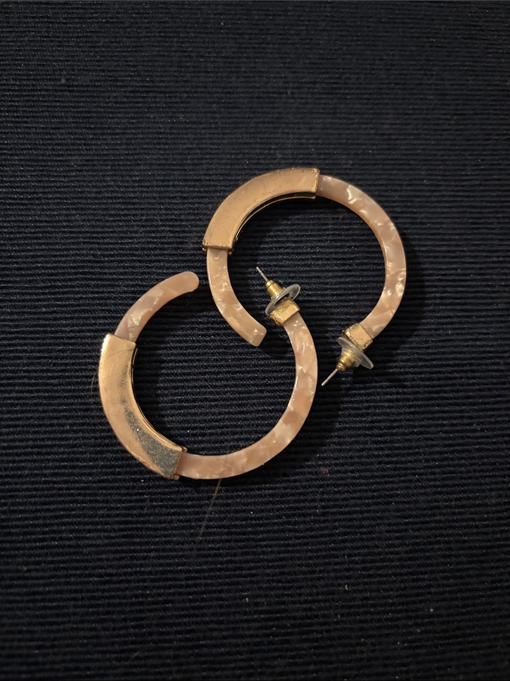 Gold-Tone Pink Marbled Hoop Earrings